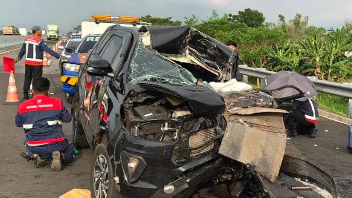 Usai Seminar di UNUJA, Rombongan Gus Hilman Mengalami Kecelakaan Tragis di Tol Paspro